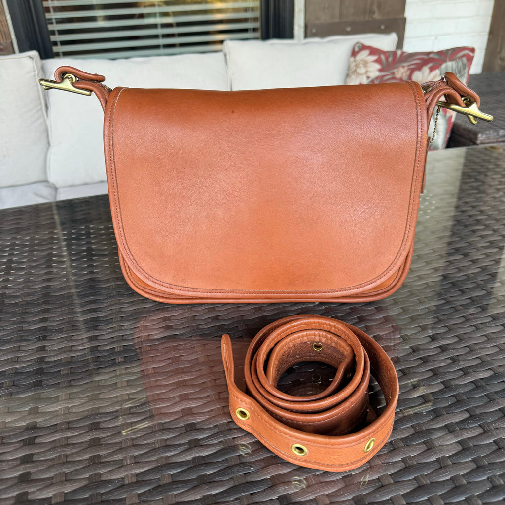 🌺🩷 Vintage Coach British Tan Patricas Legacy 9951🍂✨ 🤎🌆