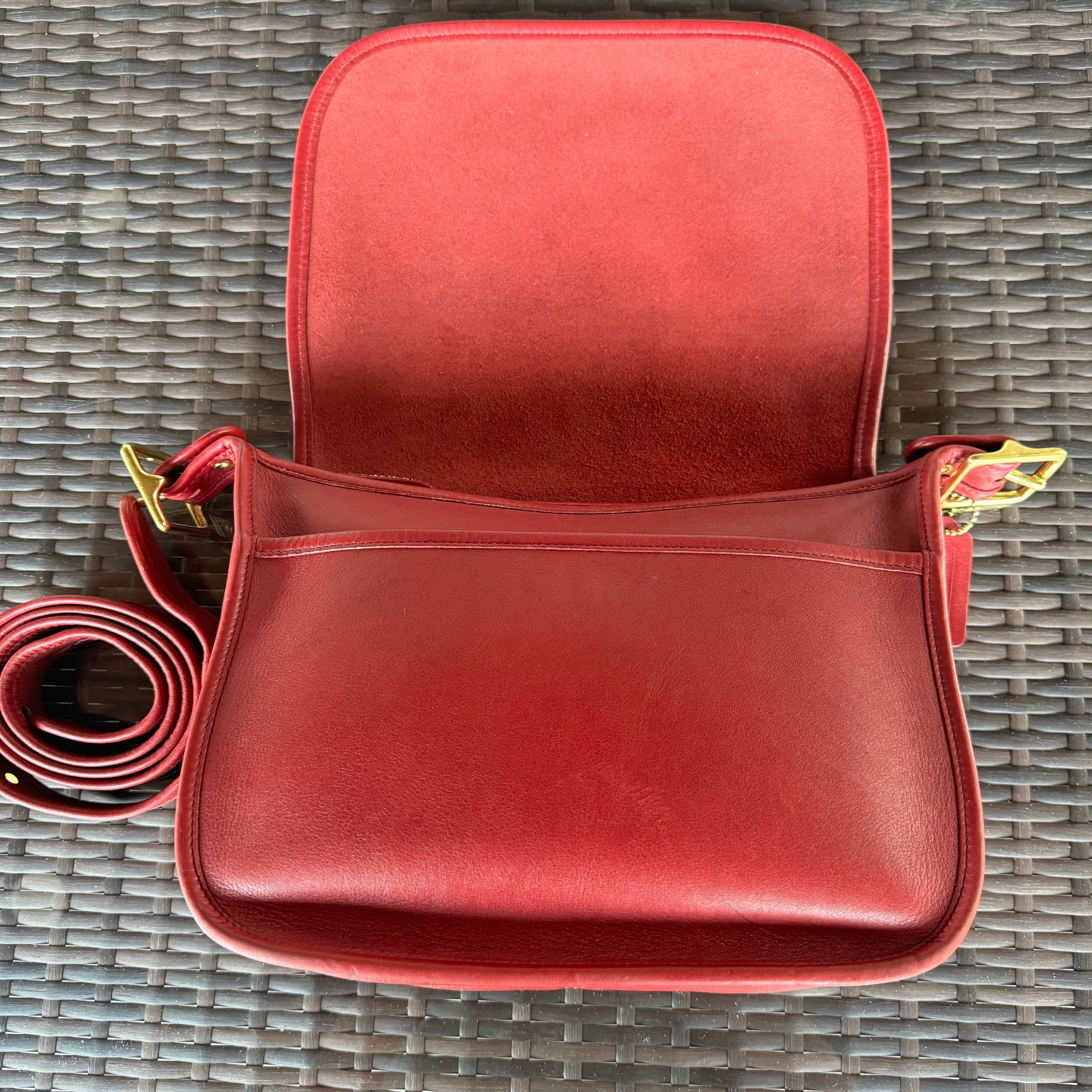 🌺🩷 Vintage Coach Red Patricias Legacy 9951🍒❤️‍🔥 🤎🌆