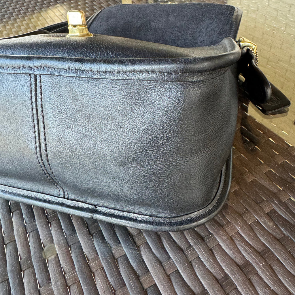 🌺🩷 Vintage Coach Black 9965 Legacy Small Flap🩶🏙️ 🤎🌆