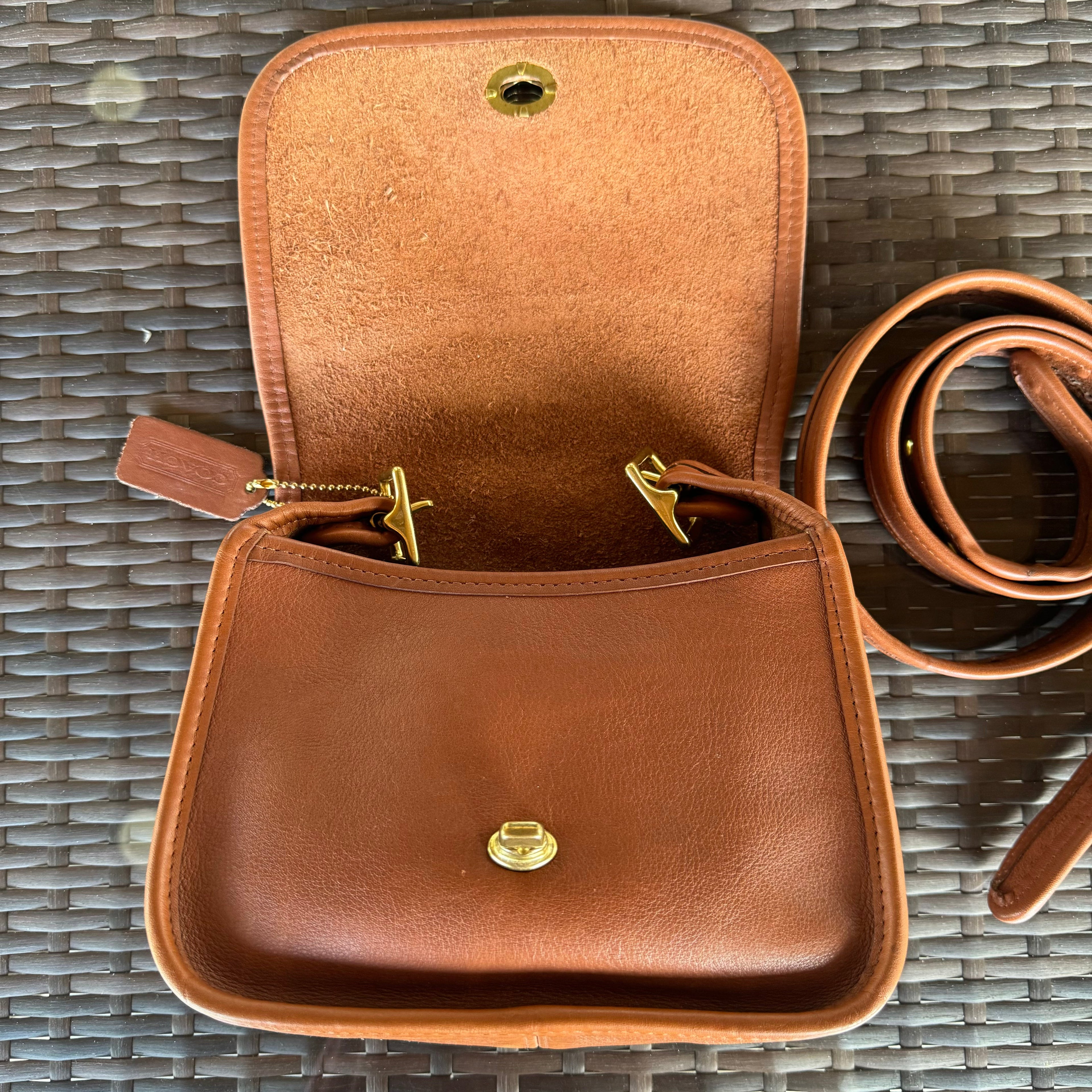 🌺🩷 Vintage Coach Bt Legacy Small Flap 9965✨🔥 🤎🌆