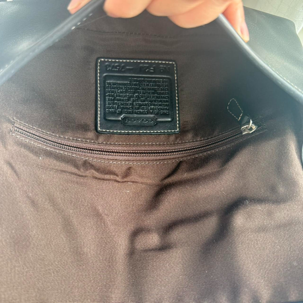 🌺🩷 Vintage Coach Hamptons Clip Demi flap 🤎🌆