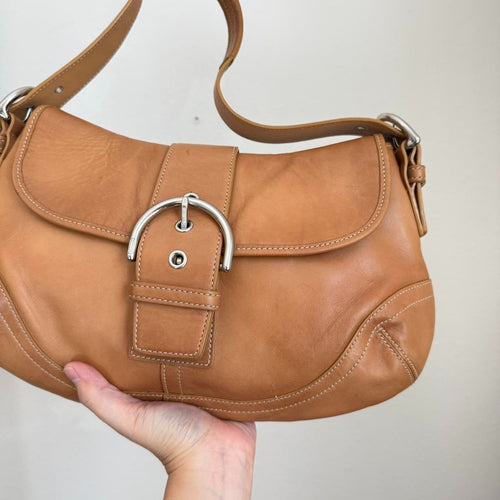 🌺🩷 Authentic Vintage Coach Soho shoulder bag 9248 in tan 🤎🌆