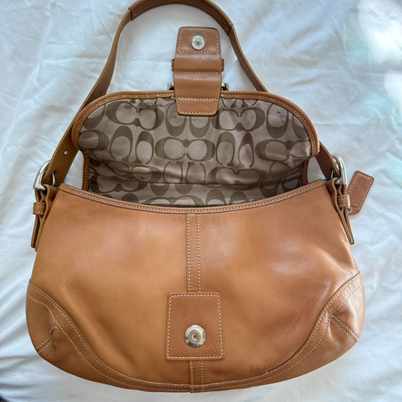 🌺🩷 Authentic Vintage Coach Soho shoulder bag 9248 in tan 🤎🌆