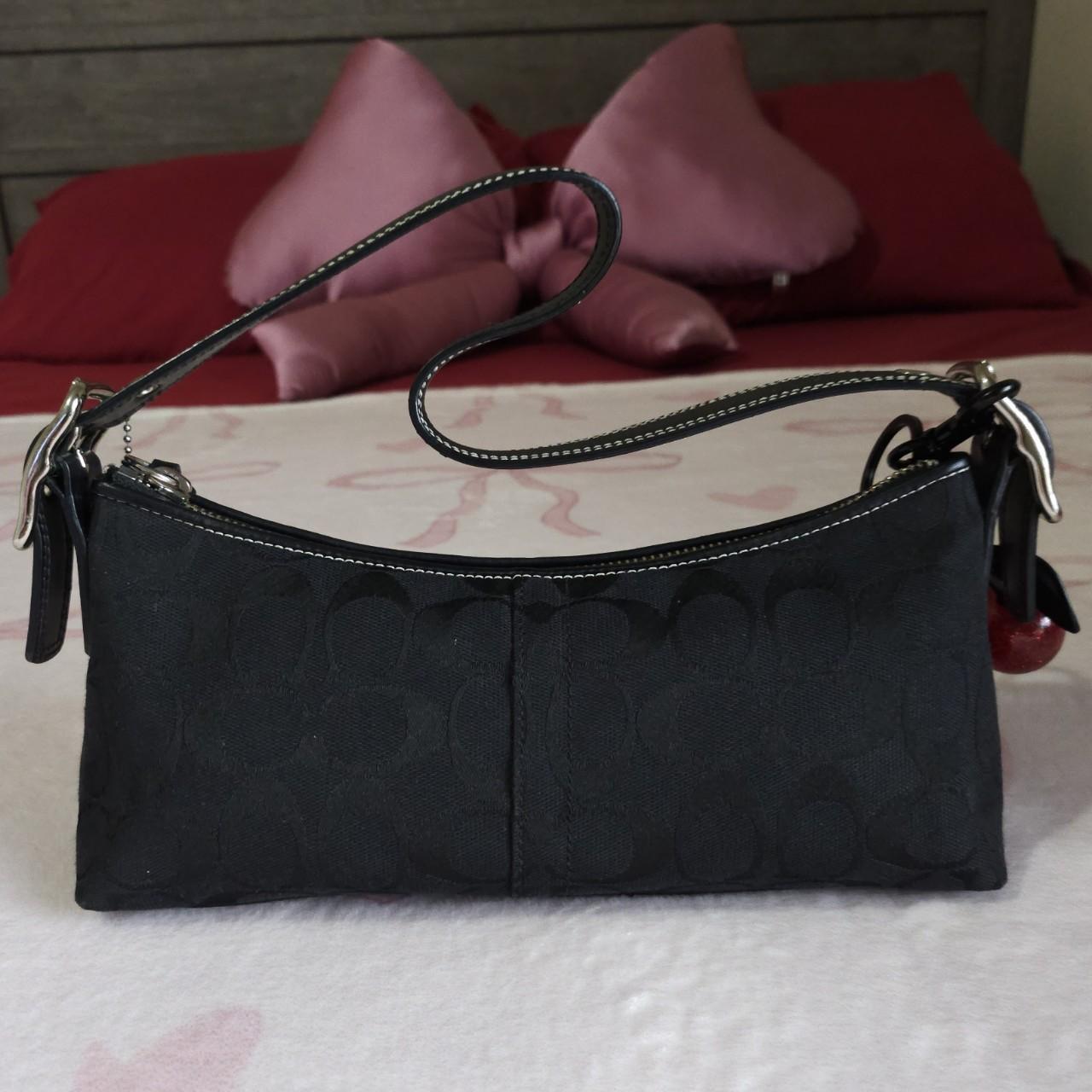 🌺🩷 Vintage Y2K Black Signature Cs East West Shoulder Bag Baguette✨🔥 🤎🌆