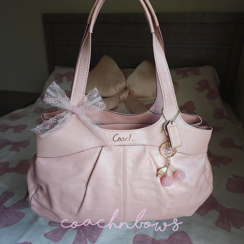 🌺🩷 Vintage Coach Pearly Pink Coquette Shoulder Bag✨🔥 🤎🌆