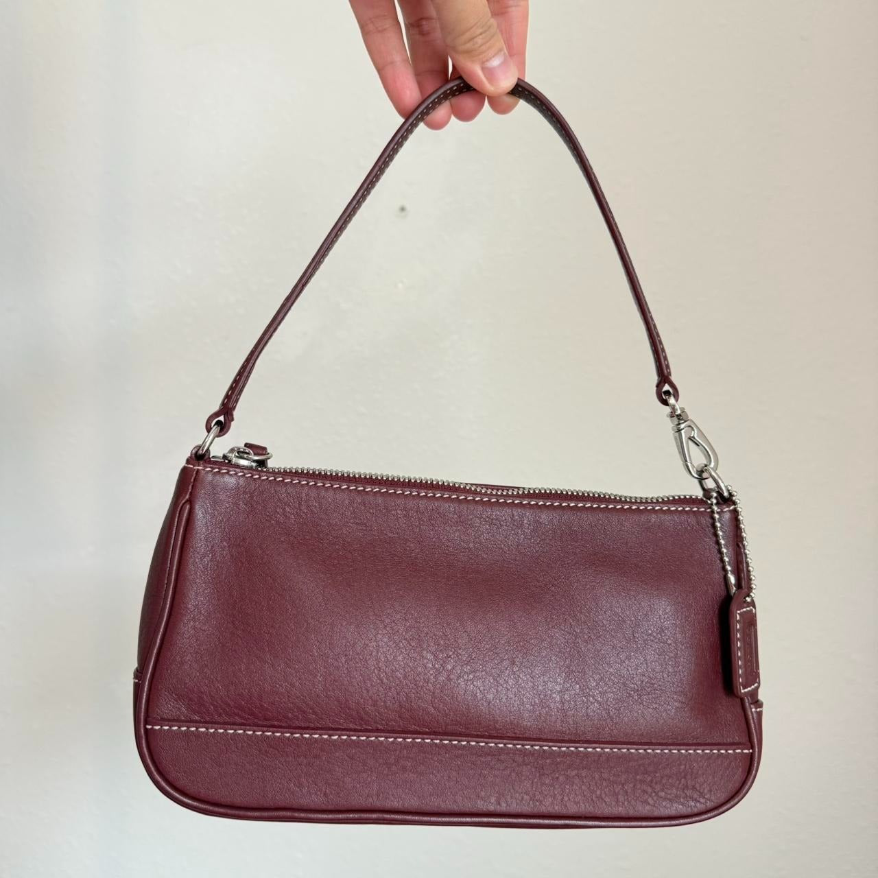 🌺🩷 Vintage Coach Leather Hampton Baguette Shoulder bag 🤎🌆