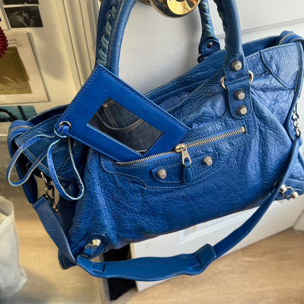 🌺🩷 PreOwned Authentic Balenciaga city bag blue lambskin leather💜🍇 🤎🌆