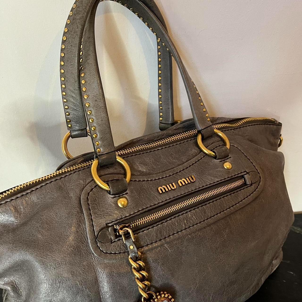 🌺🩷 🍇💜PreOwned Miu Miu Studded 2000s Heart Charm Tote Leather Bag🍇💜 🤎🌆