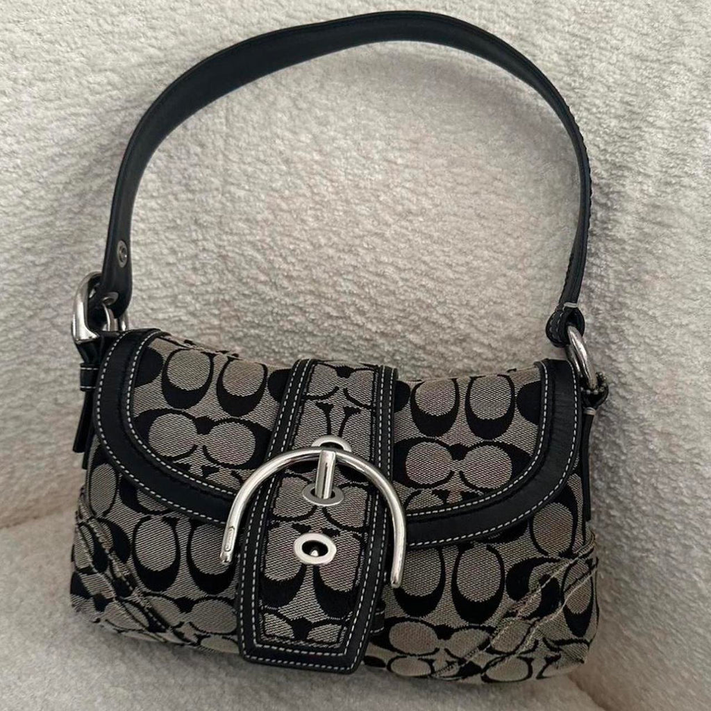 🌺🩷 🩷🍒Vintage soho coach purse in light gray and black🩷🍒 🤎🌆