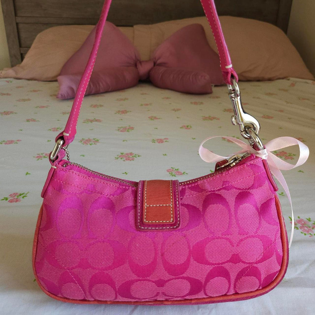 🌺🩷 Y2K Vintage Coach Barbie Pink Suede Mini Demi Buckle Shoulder Bag🌺🩷 🤎🌆