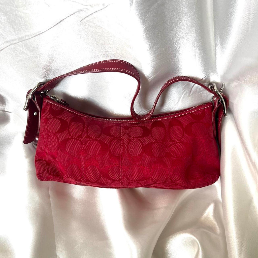 🌺🩷 2004 Signature Coach Baguette Demi 🍒❤️‍🔥 🤎🌆