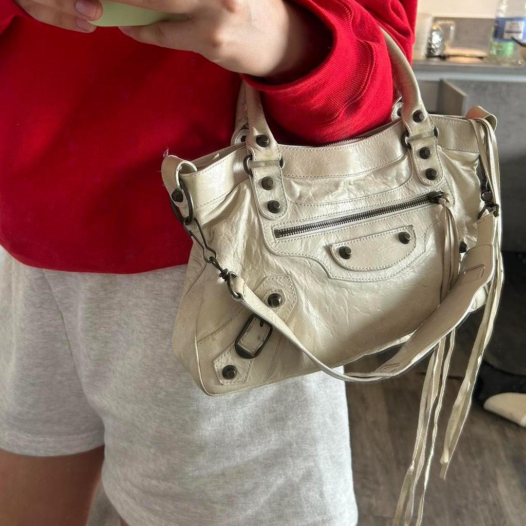🌺🩷 🍬⚡PreOwned RARE Balenciaga ‘the first’ small/ medium city bag🍬⚡ 🤎🌆