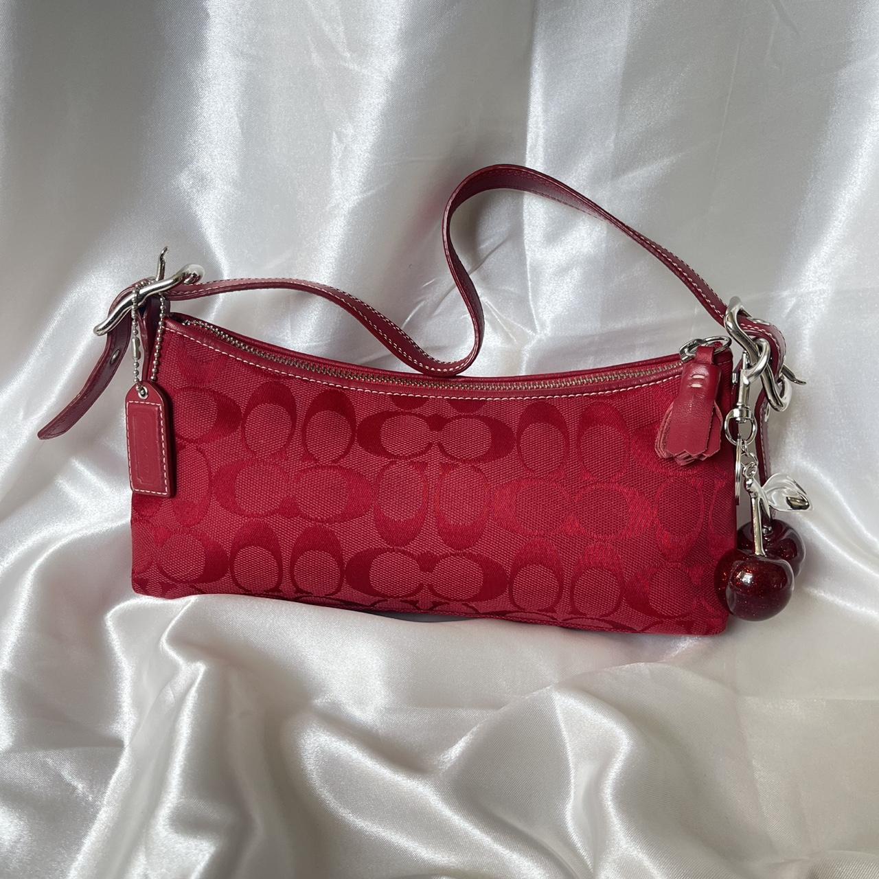 🌺🩷 2004 Signature Coach Baguette Demi 🍒❤️‍🔥 🤎🌆