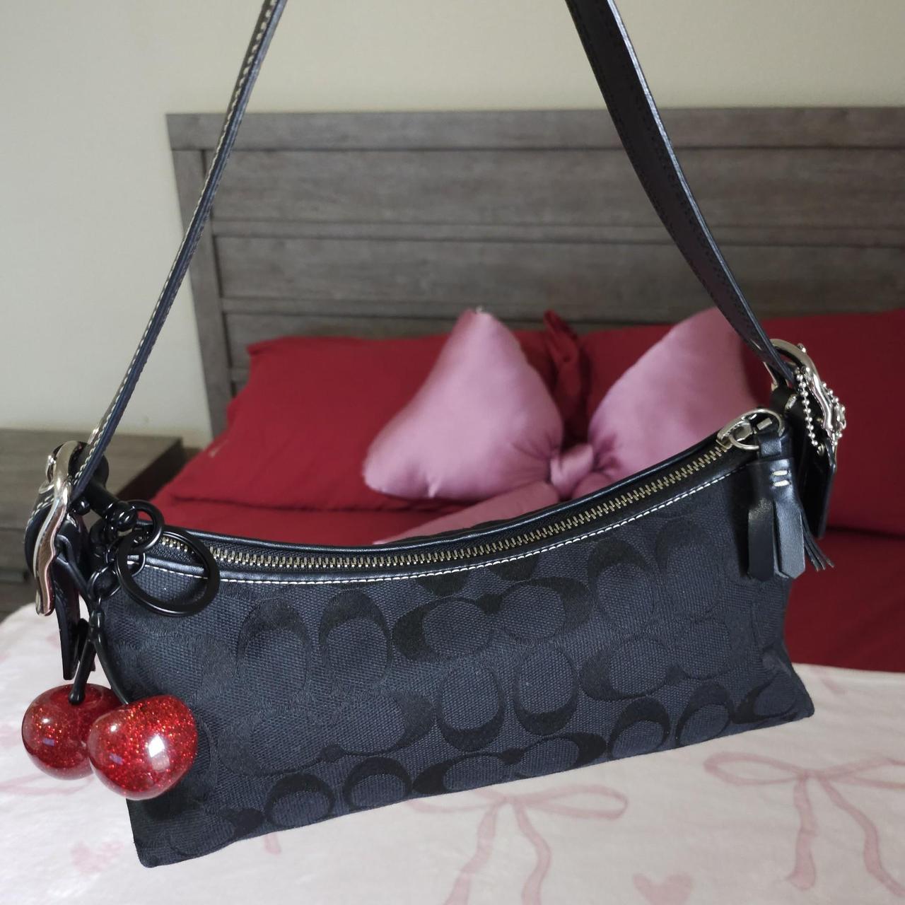 🌺🩷 Vintage Y2K Black Signature Cs East West Shoulder Bag Baguette✨🔥 🤎🌆