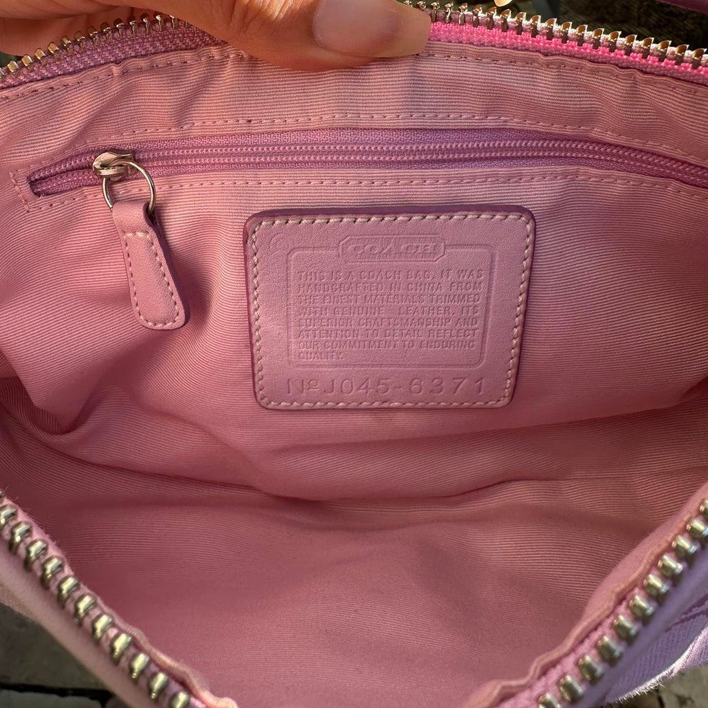 🌺🩷 Coach Bubblegum Pink Y2K Demi Baguette🌲🍀 🤎🌆