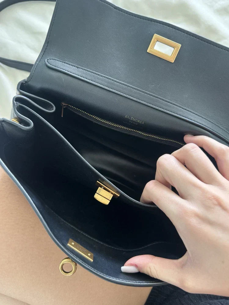 🌺🩷 Rodeo Small Top Handle Bag in Black🪻🍃 🤎🌆