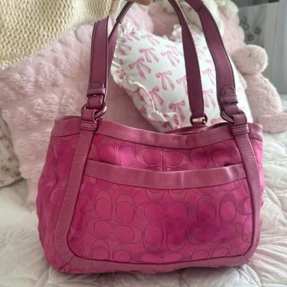 🌺🩷 💖 Y2K Hot Pink Coach Monogram Turn-Lock Shoulder Tote Bag 💖 🤎🌆