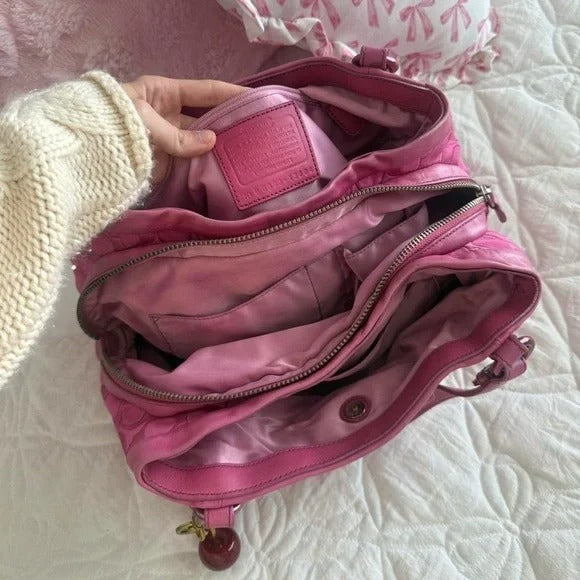 🌺🩷 💖 Y2K Hot Pink Coach Monogram Turn-Lock Shoulder Tote Bag 💖 🤎🌆