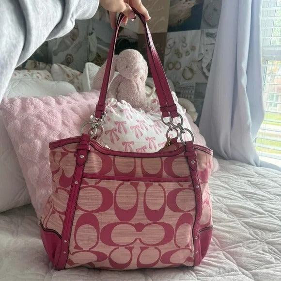 🌺🩷 💖 Y2K Coach Barbie Pink Monogram Tote Bag 💖 🤎🌆