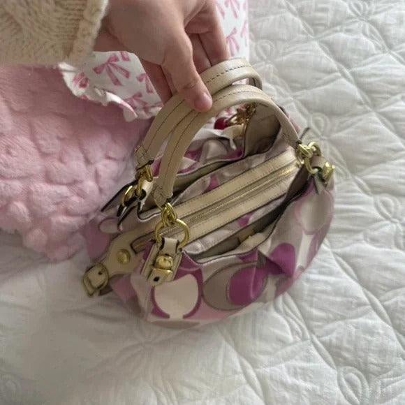 🌺🩷 💕 Y2K Coach Pink &amp; Cream Monogram Purse 💕 🤎🌆