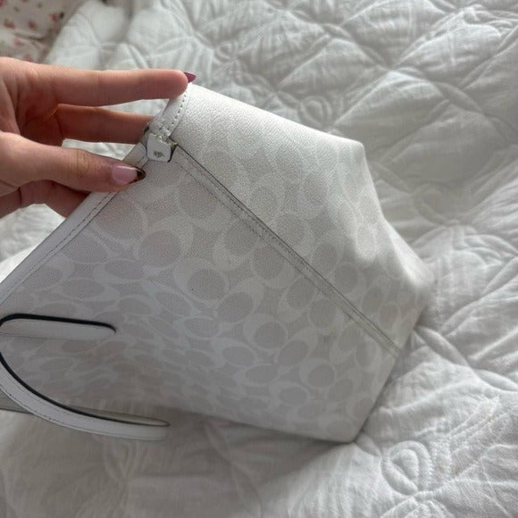 🌺🩷 🤍 White Coach City Tote in Signature Canvas 🤍 🤎🌆