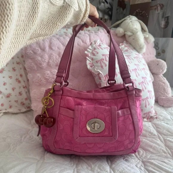 🌺🩷 💖 Y2K Hot Pink Coach Monogram Turn-Lock Shoulder Tote Bag 💖 🤎🌆