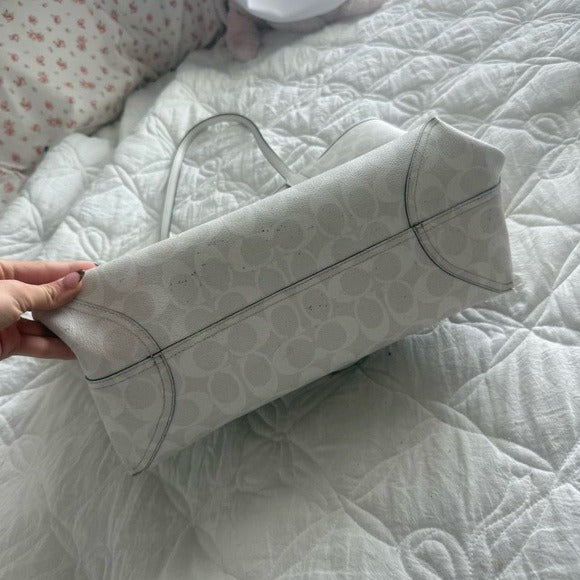 🌺🩷 🤍 White Coach City Tote in Signature Canvas 🤍 🤎🌆