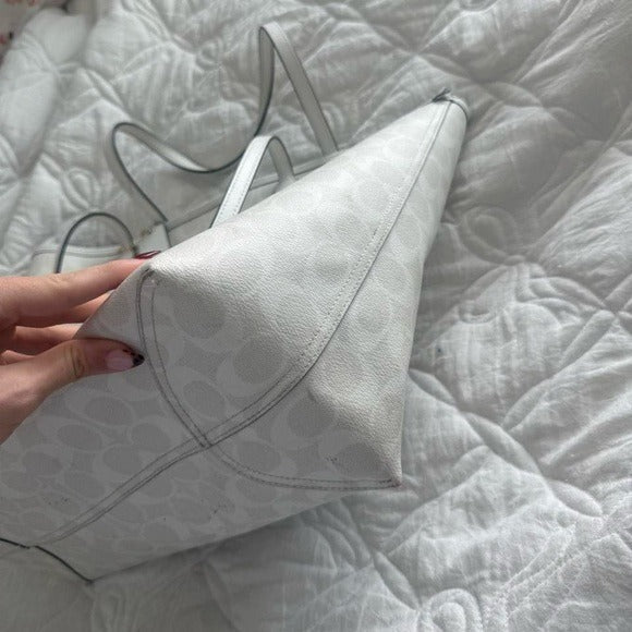 🌺🩷 🤍 White Coach City Tote in Signature Canvas 🤍 🤎🌆