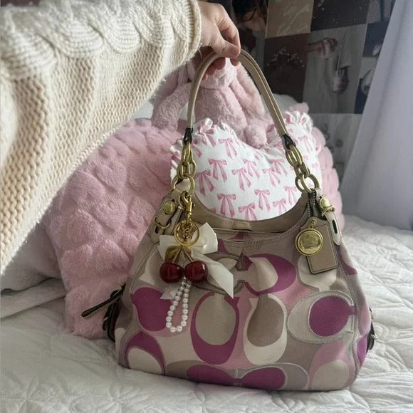 🌺🩷 💕 Y2K Coach Pink &amp; Cream Monogram Purse 💕 🤎🌆