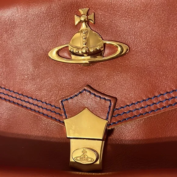 🌺🩷 Used Vivienne Westwood Bag🤎🌆 🤎🌆