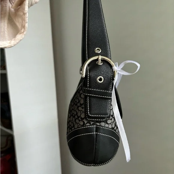 🌺🩷 Vintage Coach Soho Flap Black and Grey🥬🎄 🤎🌆