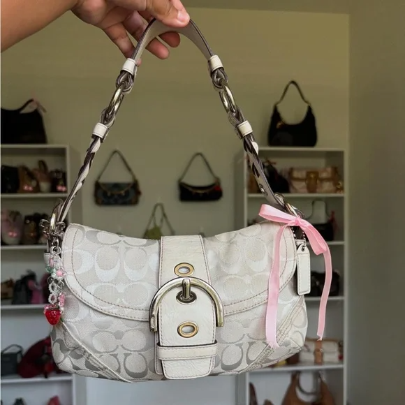 🌺🩷 Vintage Coach Soho Flap White Jacquard🍎🔥 🤎🌆