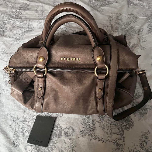 🌺🩷 Authentic Miu Miu Purple Grey Leather Vitello Lux Bow Bag In Gold Hardware With Removable Strap🤎🌆 🤎🌆