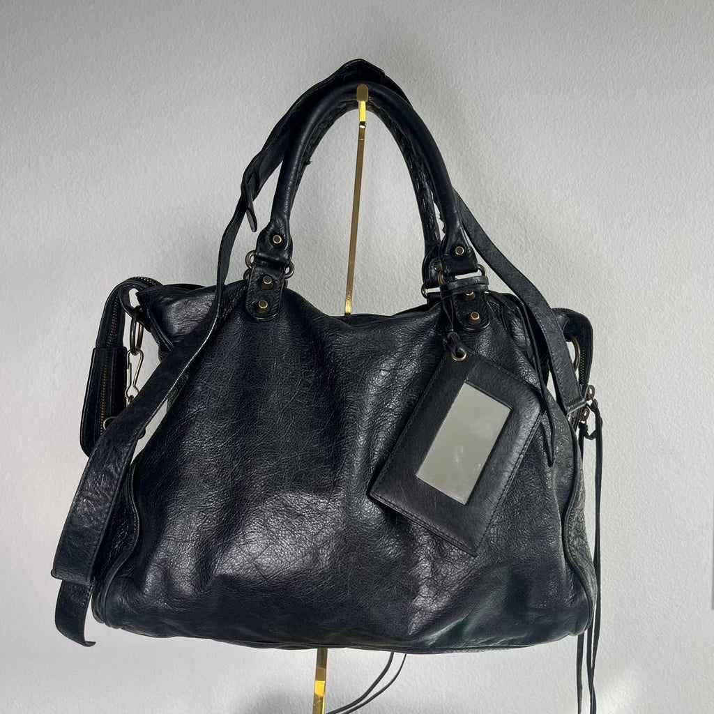 🌺🩷 Preowned Authentic 2013 black balenciaga city velo bag🌲🍀 🤎🌆