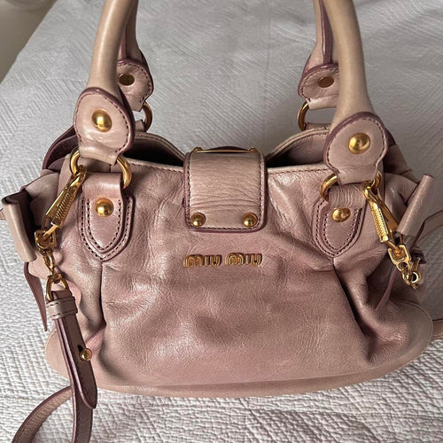 🌺🩷 Authentic Light Pink Miu Miu Vitello Leather Bow Bag With Gold Hardware And Removable Strap🤍🗻 🤎🌆