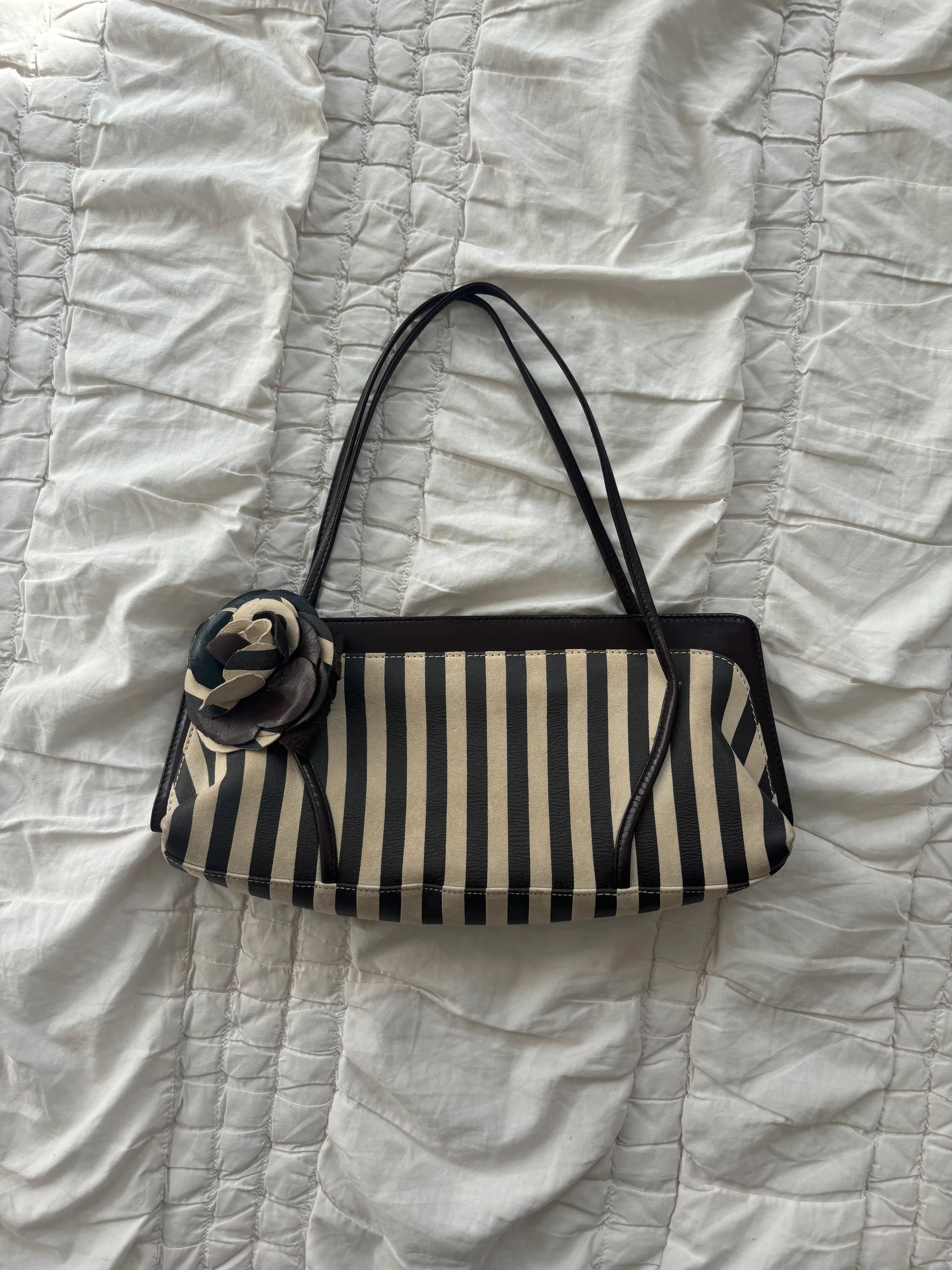 🌺🩷 Moschino Vintage Brown Leather Striped Bag Floral Detail🤍🗻 🤎🌆