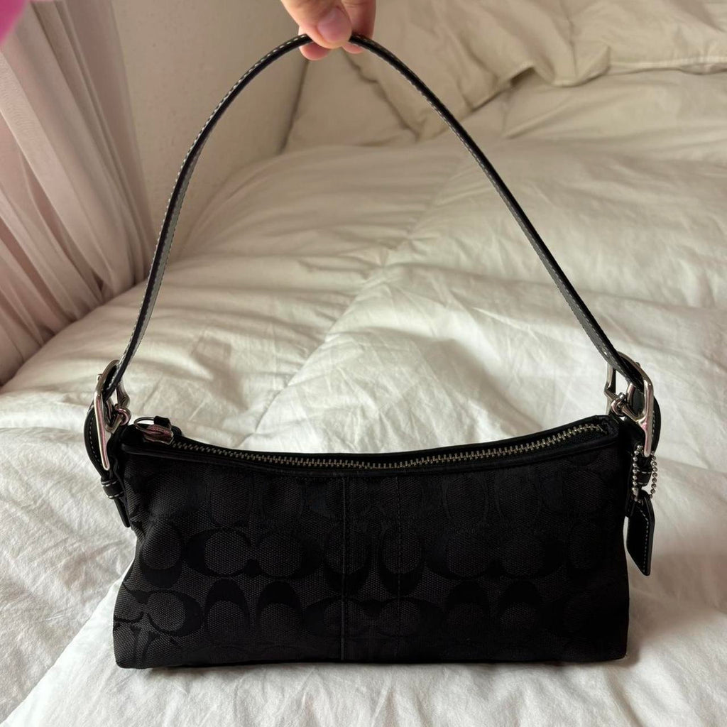 🌺🩷 Vintage Coach East West Baguette Bag🌺🩷 🤎🌆