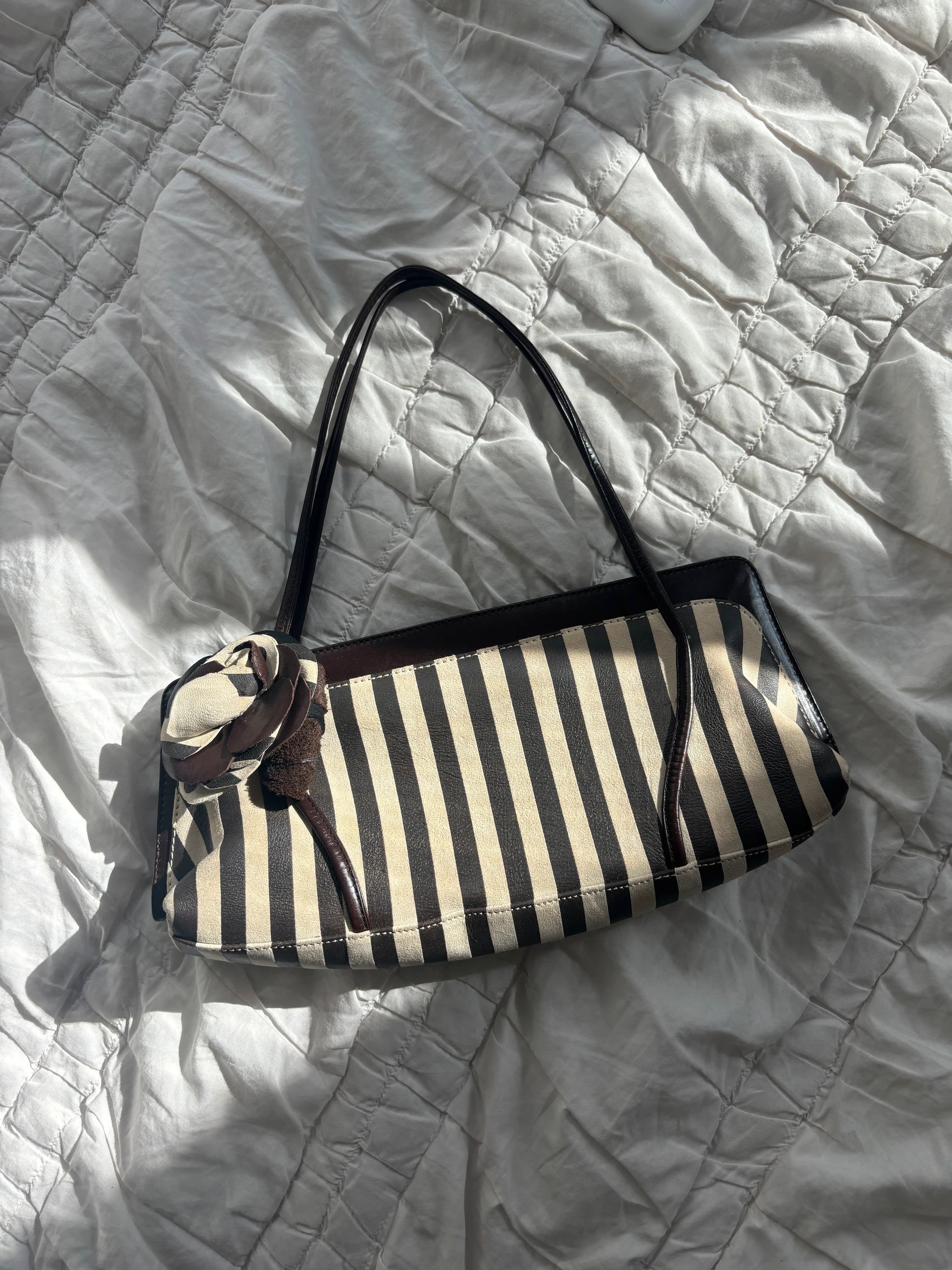 🌺🩷 Moschino Vintage Brown Leather Striped Bag Floral Detail🤍🗻 🤎🌆