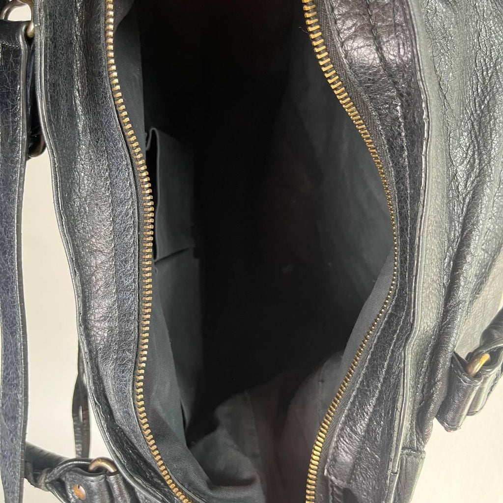 🌺🩷 Preowned Authentic 2013 black balenciaga city velo bag🌲🍀 🤎🌆