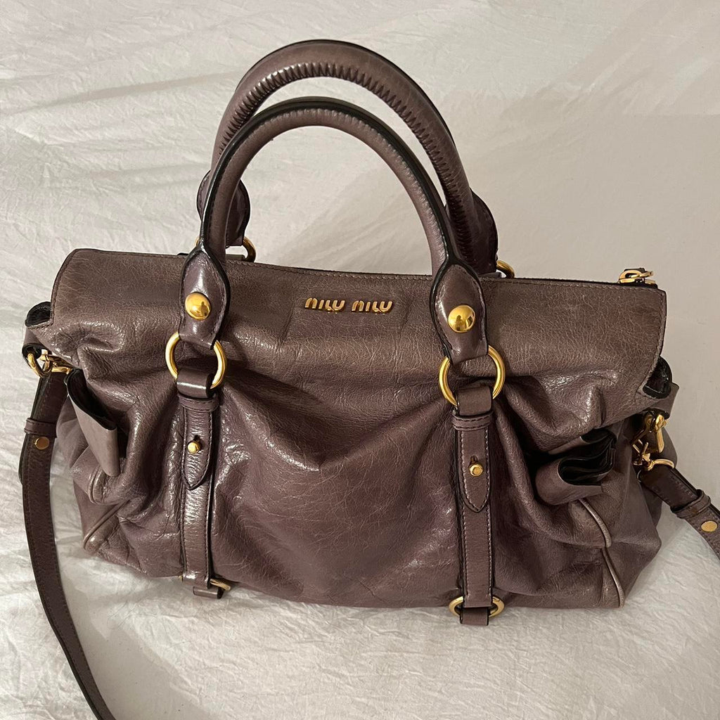 🌺🩷 Authentic Grey Looks A Bit Purple In Person Miu Miu Vitello Leather Bow Bag With Gold Hardware And Removable Strap🤎🌆 🤎🌆