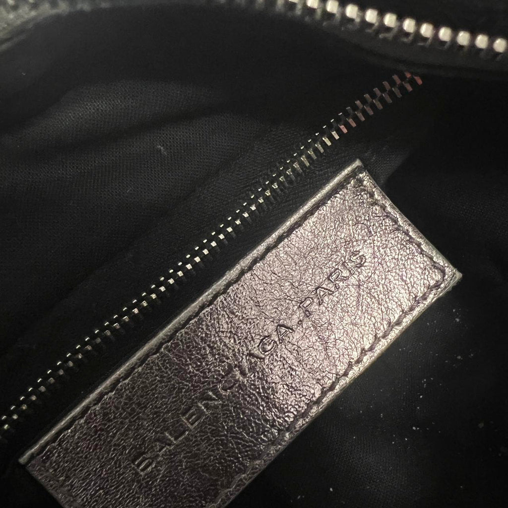 🌺🩷 🩷🍒Preowned RARE BALENCIAGA METALLIC SILVER CITY BAG🩷🍒 🤎🌆