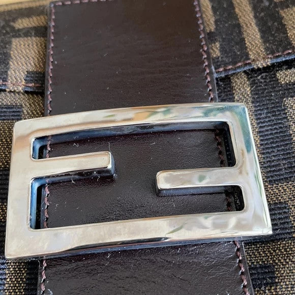 🌺🩷 New Auth Fendi Baguette New Vintage It Bag🩷🍒 🤎🌆