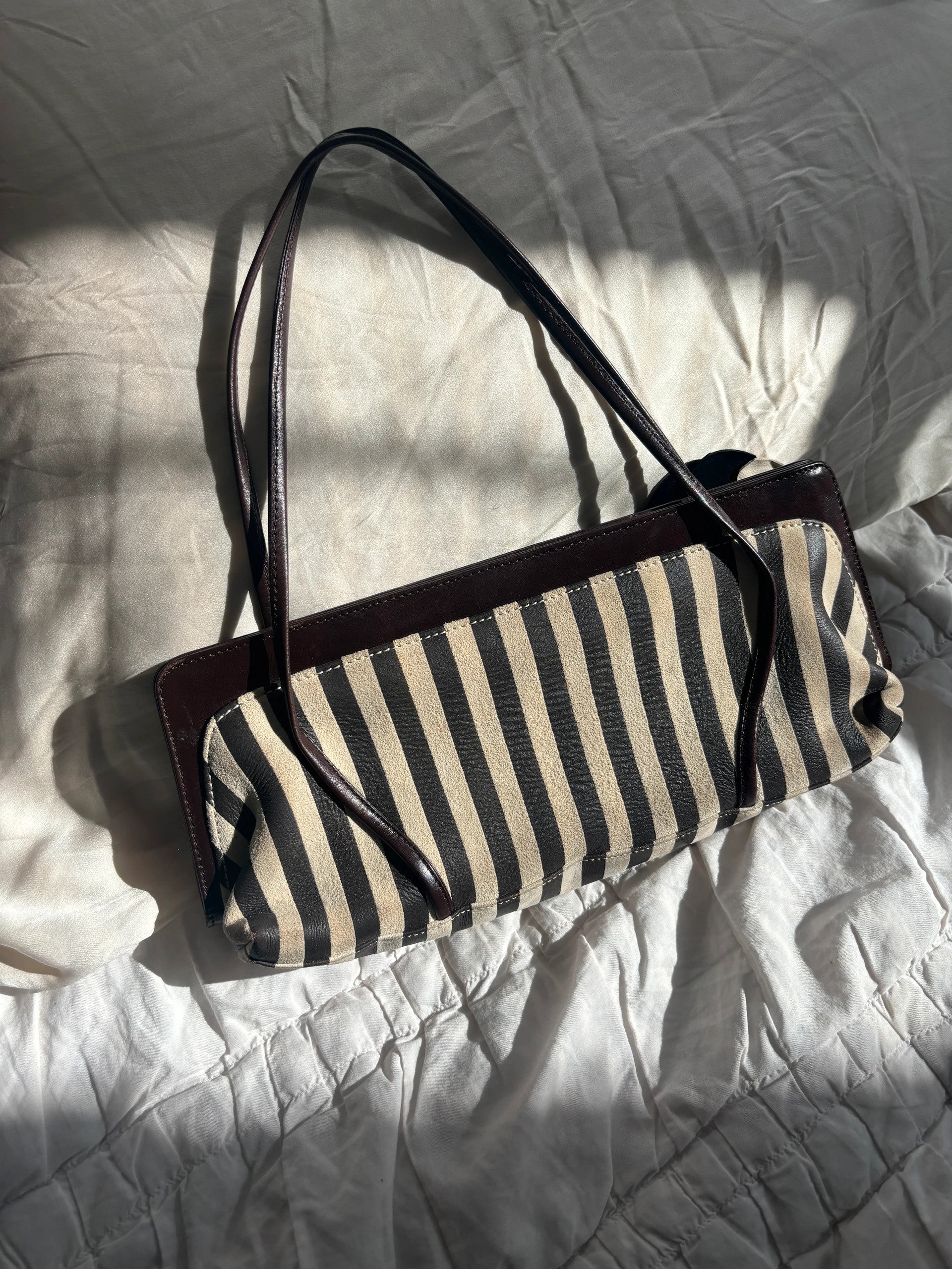 🌺🩷 Moschino Vintage Brown Leather Striped Bag Floral Detail🤍🗻 🤎🌆