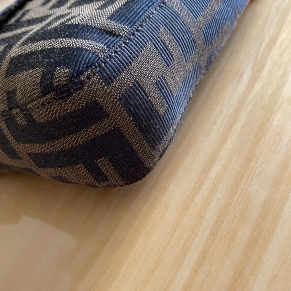 🌺🩷 New Auth Fendi Baguette New Vintage It Bag🩷🍒 🤎🌆