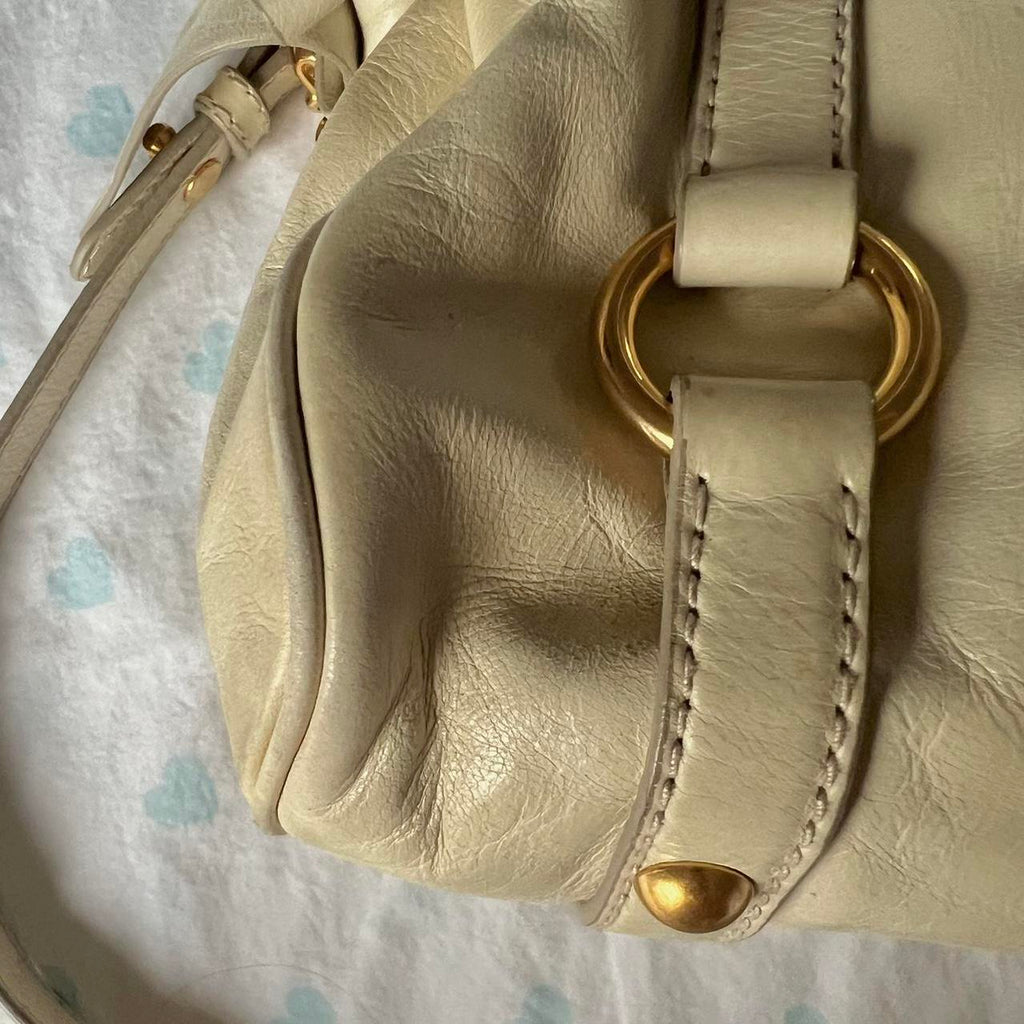 🌺🩷 Authentic Cream Miu Miu Vitello Lux Bow Bag With Gold Hardware🤍🗻 🤎🌆